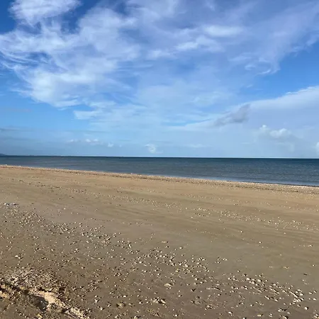 Au Boulevard Des Dunes *