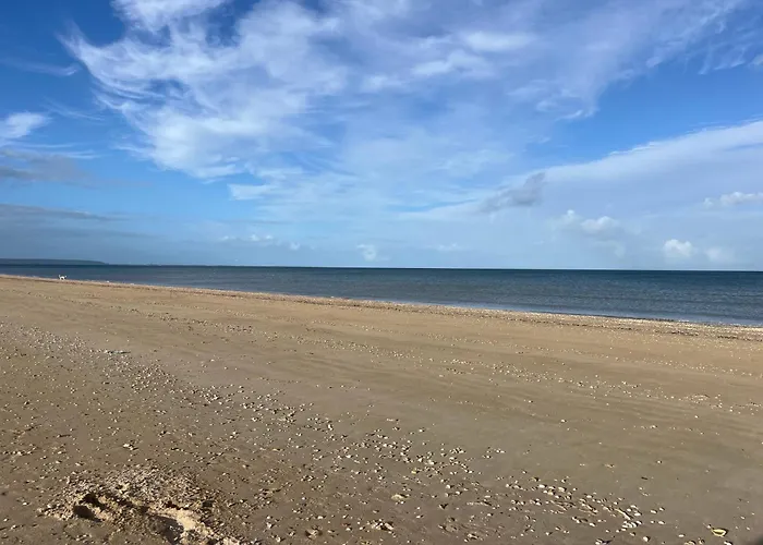 Au Boulevard Des Dunes *